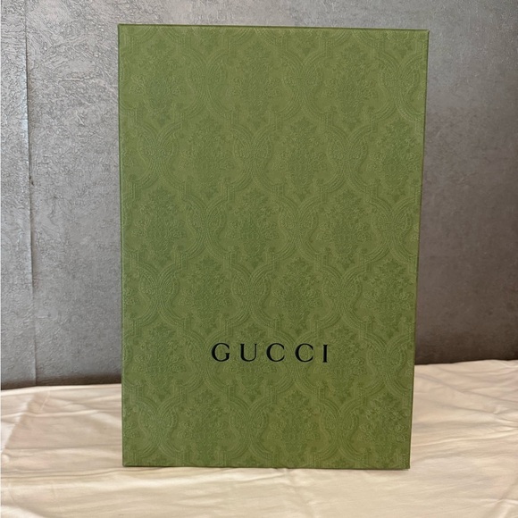 Gucci Other - Gucci box